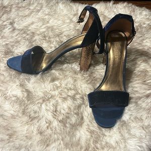 Marc Fisher Size 9 Navy Blue and Gold Sparkle Heel